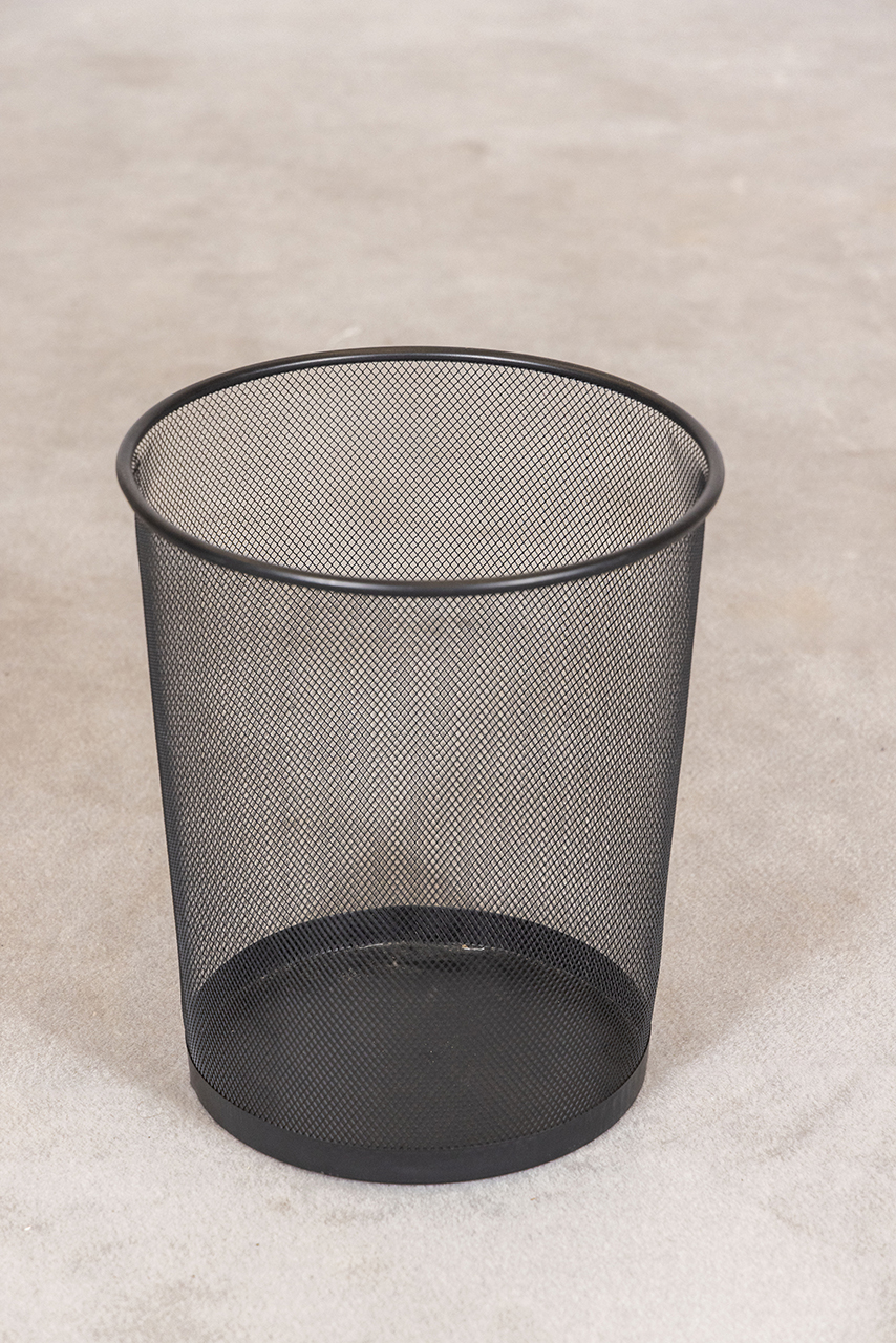 Rubbish bin